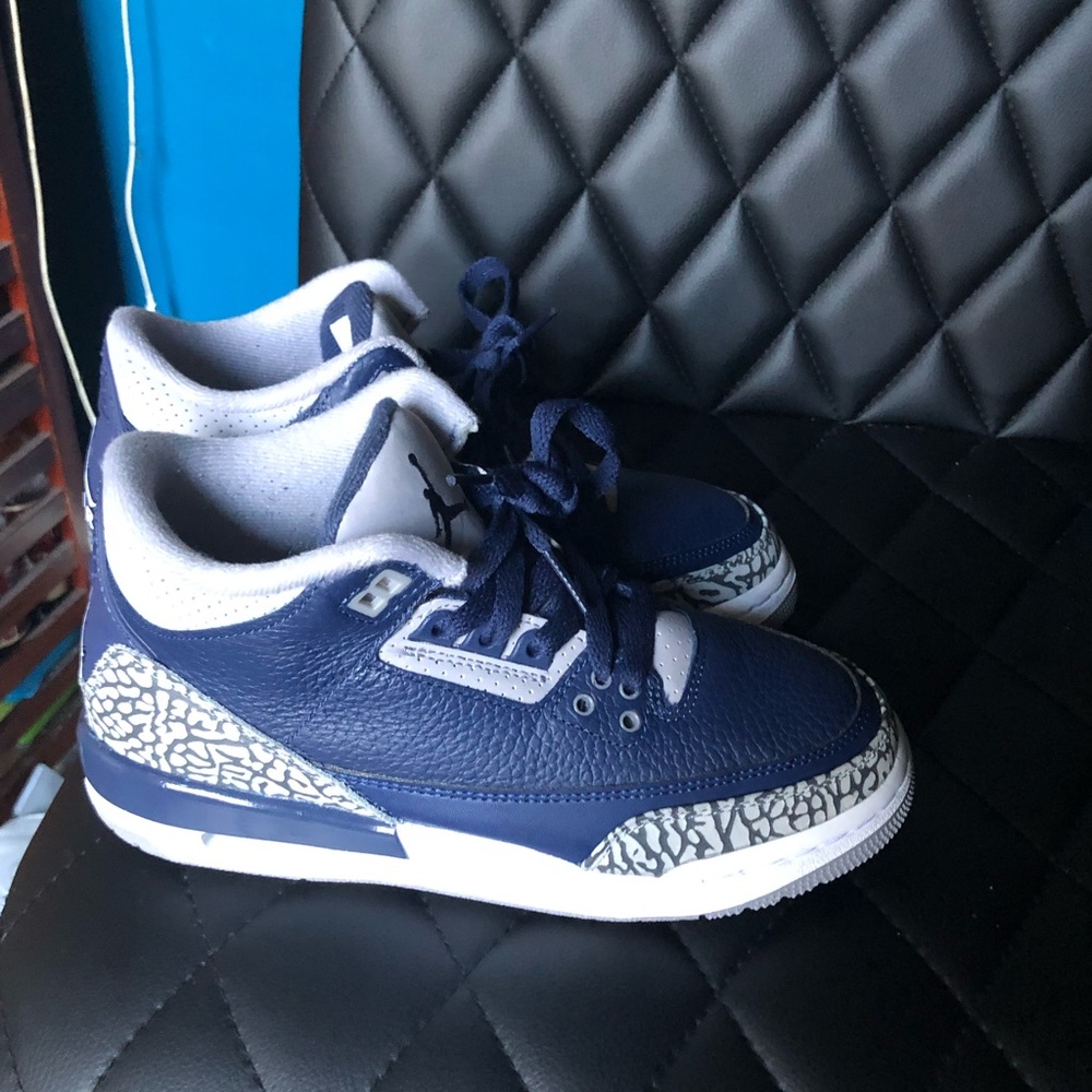 Jordan 3 Georgetown size 5y